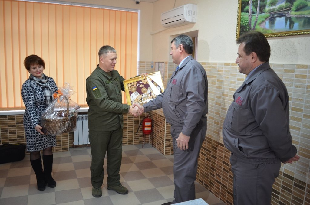 К Новому году кременчугским нацгвардейцам отремонтировали столовую К Новому году кременчугским нацгвардейцам отремонтировали столовую
