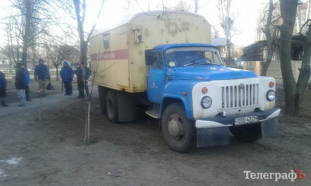 Кременчужане на Киевской не дали газовщикам установить домовой счетчик Кременчужане на Киевской не дали газовщикам установить домовой счетчик