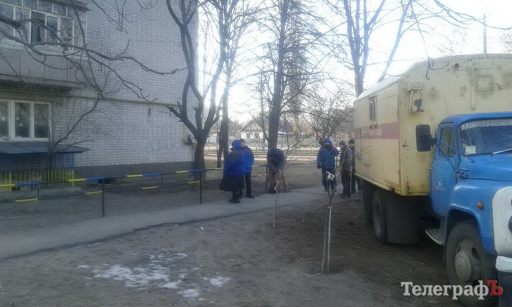 Кременчужане на Киевской не дали газовщикам установить домовой счетчик Кременчужане на Киевской не дали газовщикам установить домовой счетчик