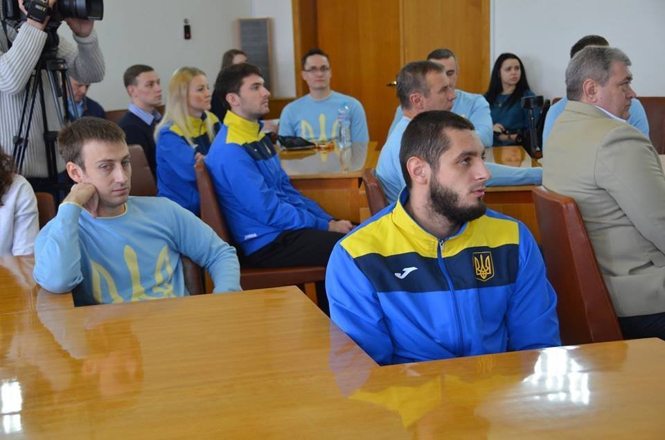 «Жовто-блакитний» стяг перемоги передали спортсменам на Дефлімпійські ігри «Жовто-блакитний» стяг перемоги передали спортсменам на Дефлімпійські ігри