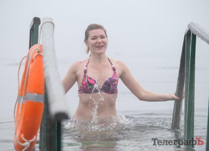 Почти голые и счастливые. Конкурс "Крещенский бульк-2017" Почти голые и счастливые. Конкурс "Крещенский бульк-2017"