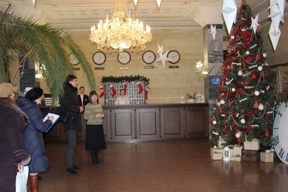 У Кременчуці обрали супер-ялинку - загадкову та чарівну У Кременчуці обрали супер-ялинку - загадкову та чарівну