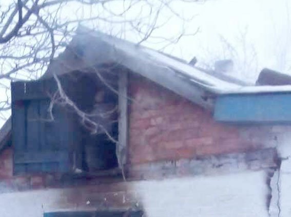 На Полтавщине «всем селом» тушили горящую крышу На Полтавщине «всем селом» тушили горящую крышу