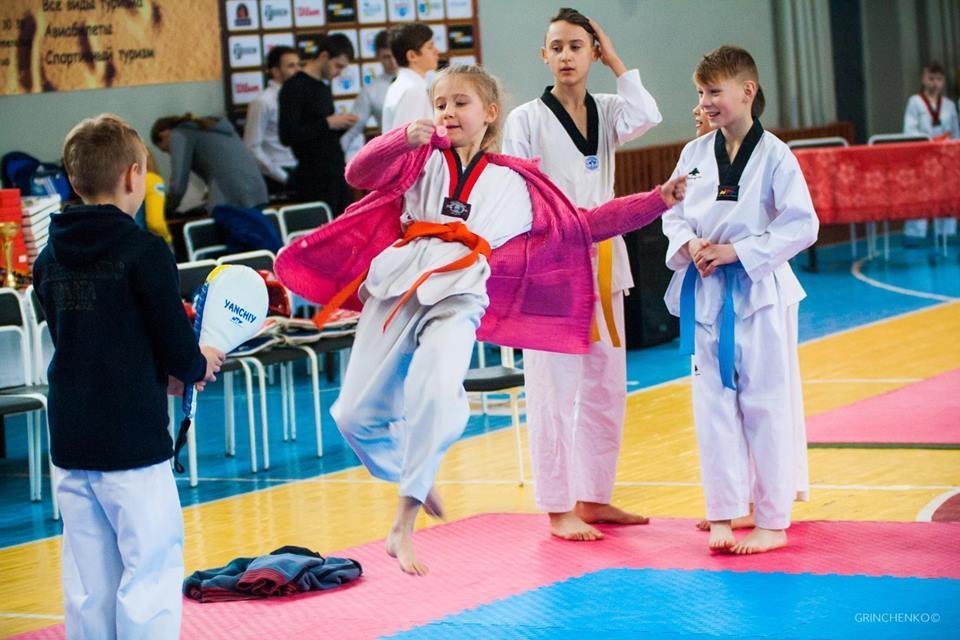 У Кременчуці зібрали маленьких Чак Норісів У Кременчуці зібрали маленьких Чак Норісів