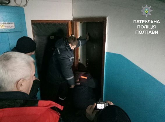 Заложник хлама: полицейские и спасатели искали дедушку в его квартире Заложник хлама: полицейские и спасатели искали дедушку в его квартире