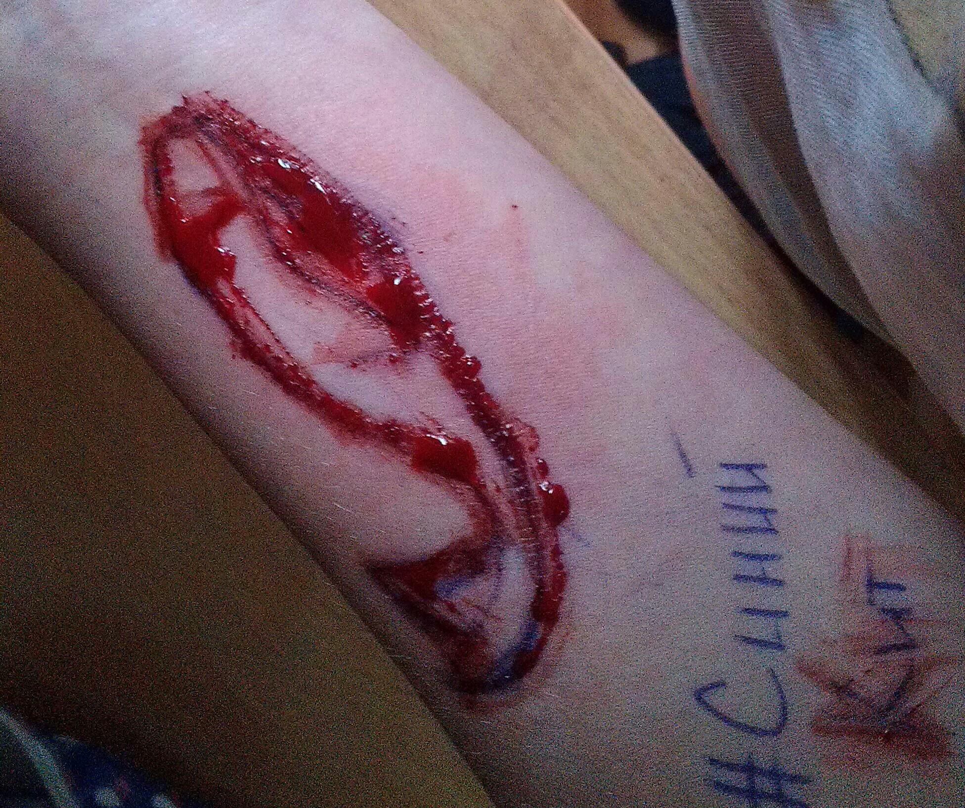 Кременчугские школьники обсуждают игру, итог которой — самоубийство Кременчугские школьники обсуждают игру, итог которой — самоубийство