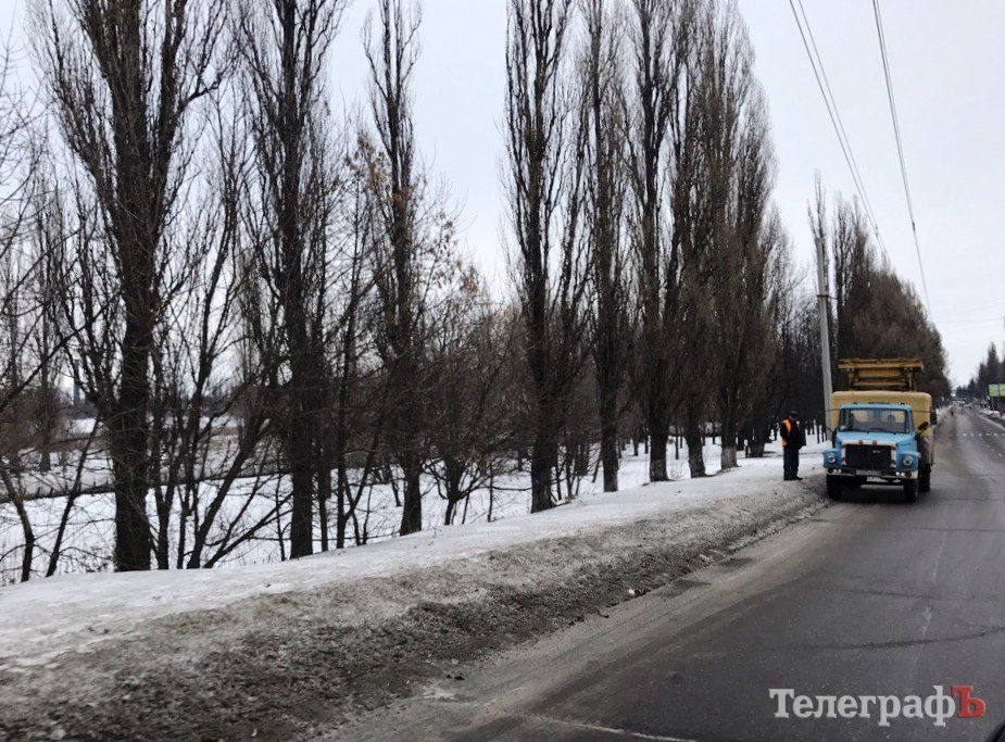 На Молодёжном украли троллейбусные провода: троллейбусы до НПЗ не ездят На Молодёжном украли троллейбусные провода: троллейбусы до НПЗ не ездят