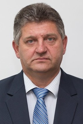 В Кременчуге учительница заявила, что её ударил депутат Мельник В Кременчуге учительница заявила, что её ударил депутат Мельник