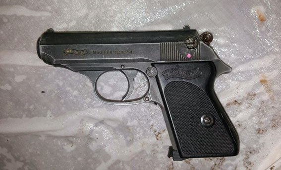 На Полтавщине задержали вооруженных преступников, которые избивали и грабили людей На Полтавщине задержали вооруженных преступников, которые избивали и грабили людей