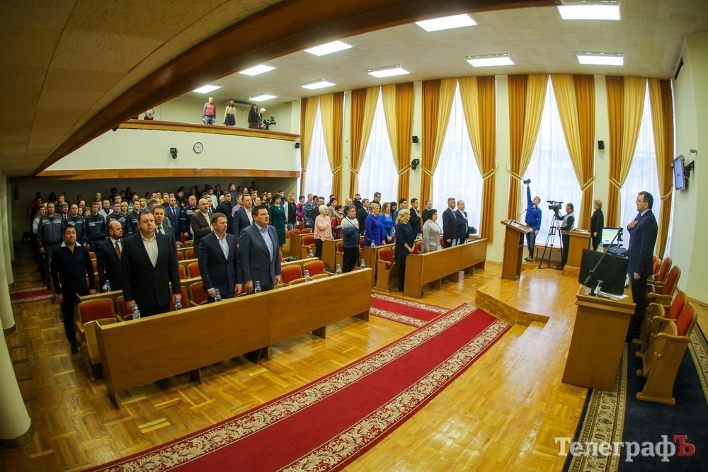 Сессия Кременчугского горсовета 2 марта: «неподъемная ноша» и много львовского мусора Сессия Кременчугского горсовета 2 марта: «неподъемная ноша» и много львовского мусора