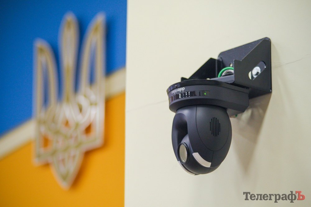 Сессия Кременчугского горсовета 2 марта: «неподъемная ноша» и много львовского мусора Сессия Кременчугского горсовета 2 марта: «неподъемная ноша» и много львовского мусора