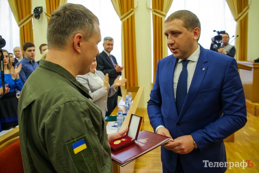 Сессия Кременчугского горсовета 2 марта: «неподъемная ноша» и много львовского мусора Сессия Кременчугского горсовета 2 марта: «неподъемная ноша» и много львовского мусора