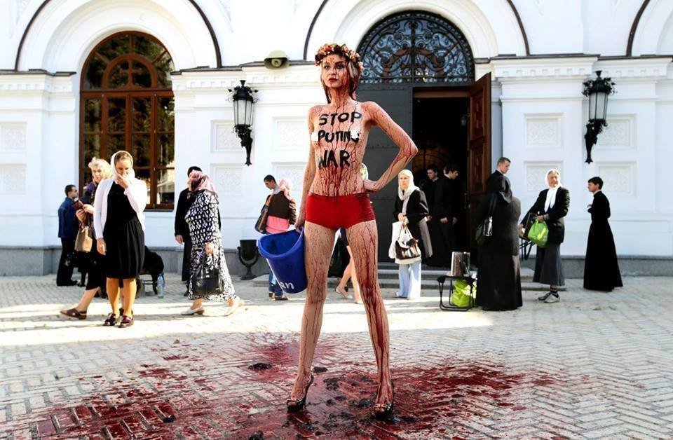 Феминистка из Кременчуга митинговала в Киеве — не обошлось без насилия Феминистка из Кременчуга митинговала в Киеве — не обошлось без насилия
