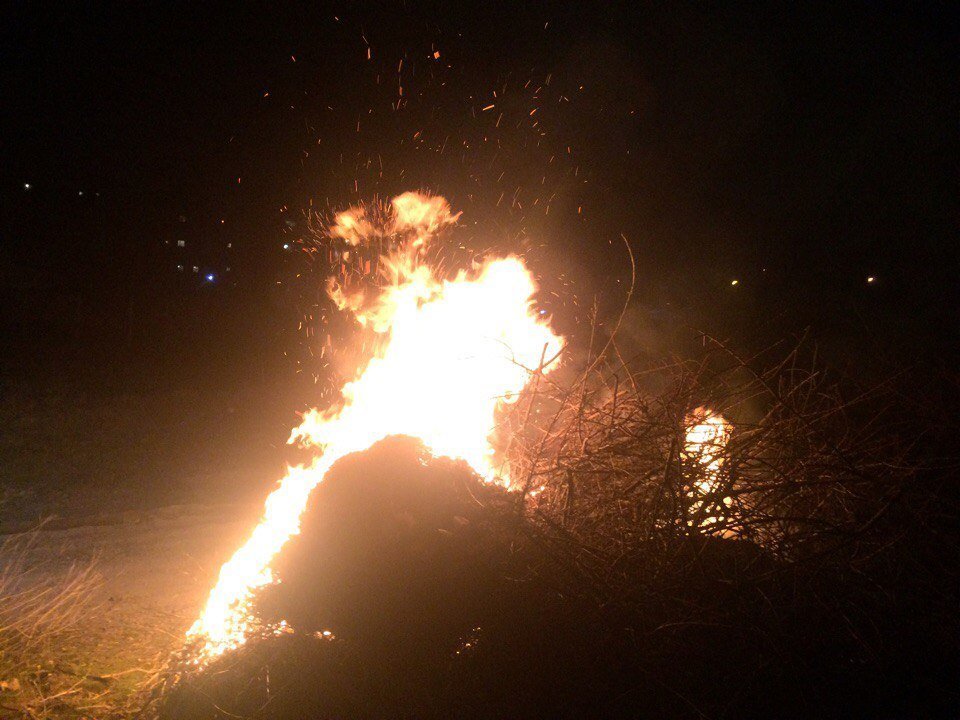 «Дымный патруль» бдит: в Кременчуге обнаружили шесть костров за два часа «Дымный патруль» бдит: в Кременчуге обнаружили шесть костров за два часа