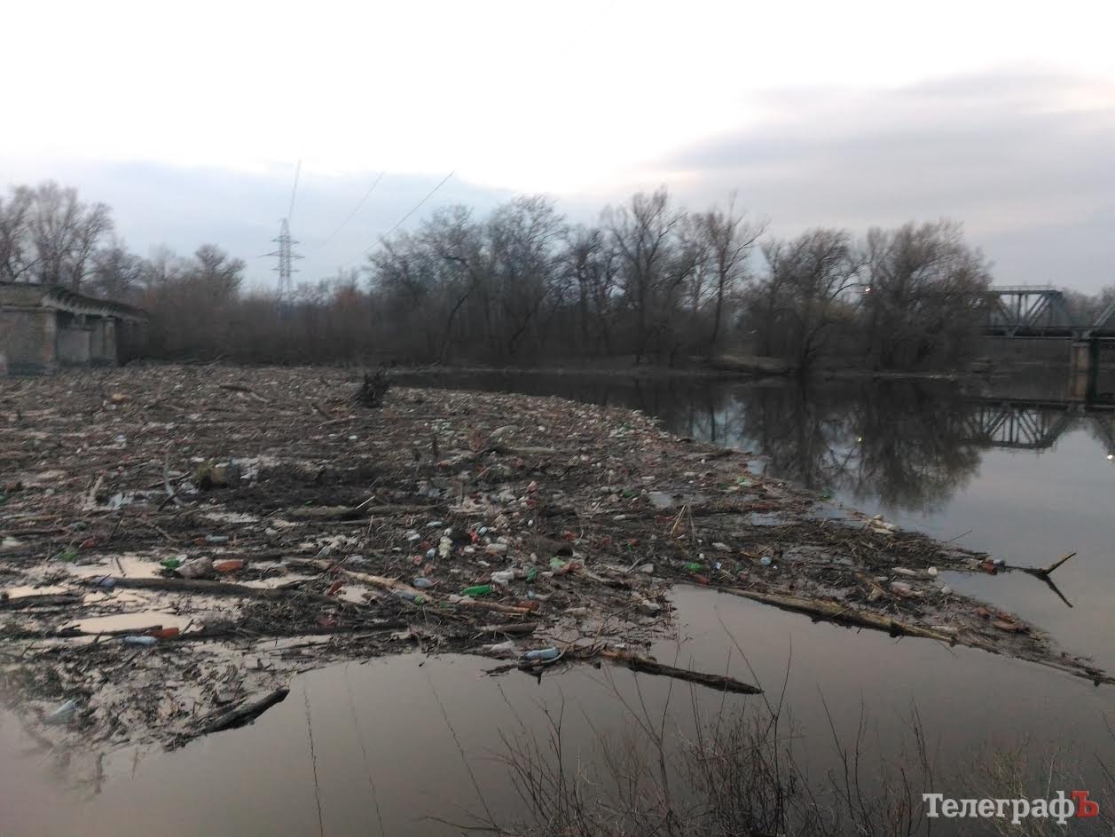 Кременчугский рыбак снял на видео «затор» на Псле Кременчугский рыбак снял на видео «затор» на Псле