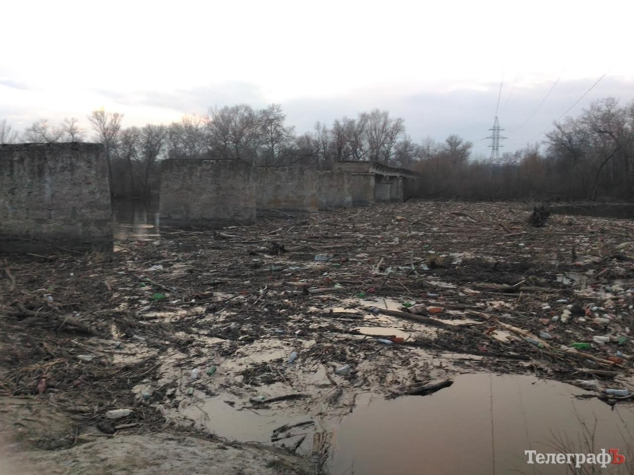 Кременчугский рыбак снял на видео «затор» на Псле Кременчугский рыбак снял на видео «затор» на Псле