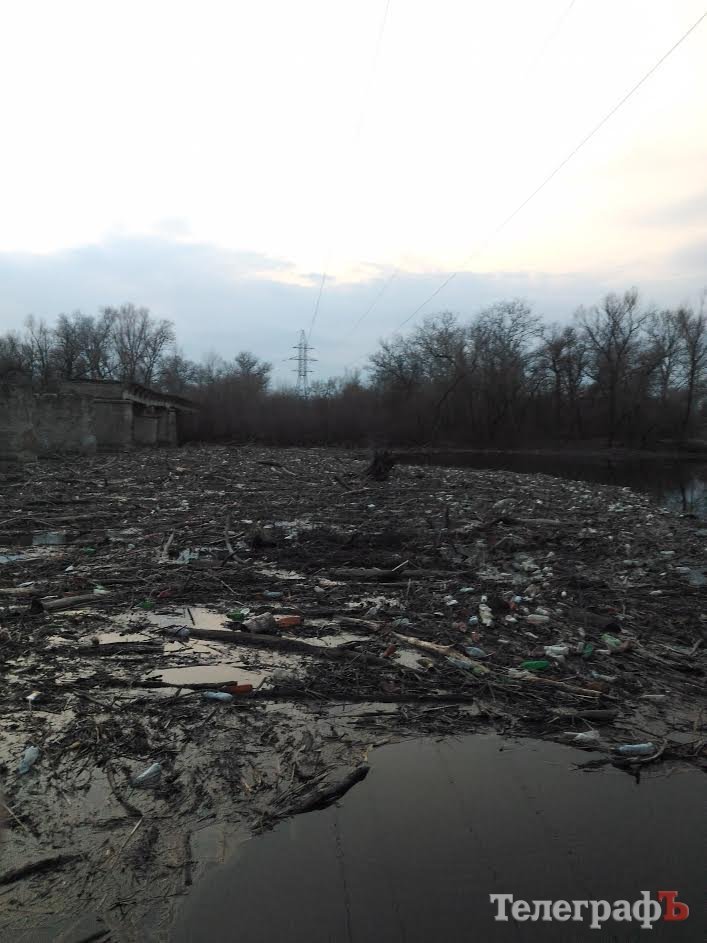 Кременчугский рыбак снял на видео «затор» на Псле Кременчугский рыбак снял на видео «затор» на Псле