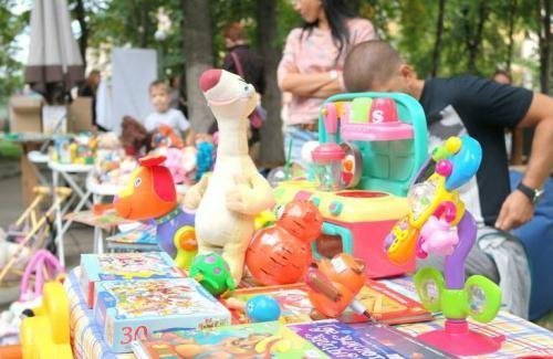 Фаст-фуд, крафтове пиво, писанки та картон: де кременчужанам пофестивалити у квітні Фаст-фуд, крафтове пиво, писанки та картон: де кременчужанам пофестивалити у квітні