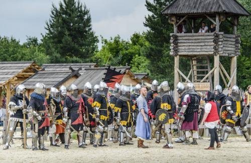 Фаст-фуд, крафтове пиво, писанки та картон: де кременчужанам пофестивалити у квітні Фаст-фуд, крафтове пиво, писанки та картон: де кременчужанам пофестивалити у квітні