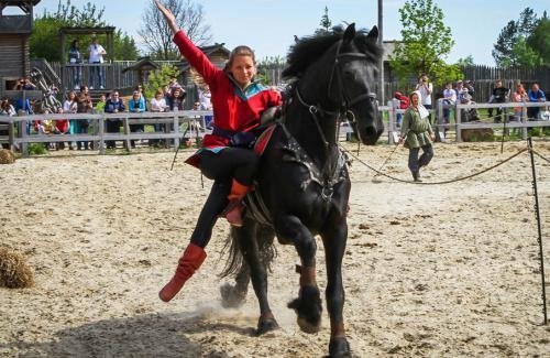 Фаст-фуд, крафтове пиво, писанки та картон: де кременчужанам пофестивалити у квітні Фаст-фуд, крафтове пиво, писанки та картон: де кременчужанам пофестивалити у квітні