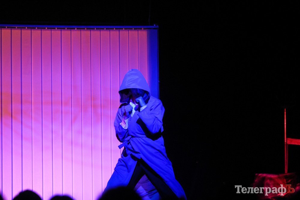 Сцена ГДК на один вечер превратилась в ринг Сцена ГДК на один вечер превратилась в ринг