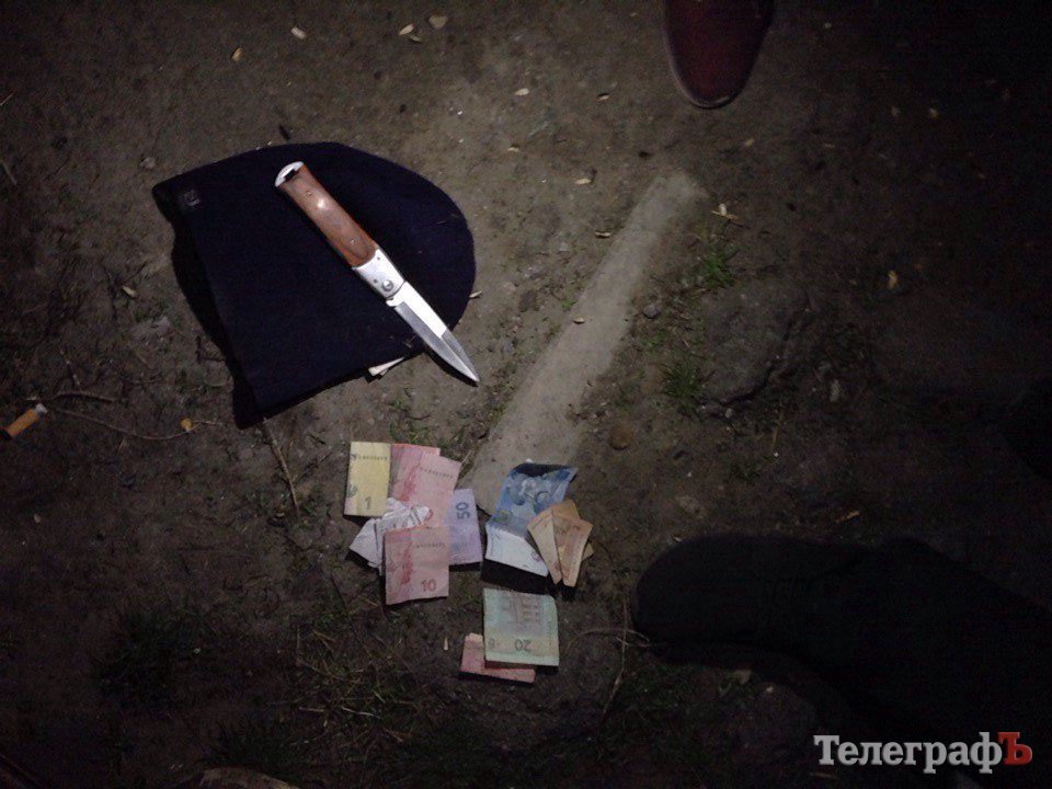 Патрульные задержали кременчужанина, который угрожал прохожим ножом Патрульные задержали кременчужанина, который угрожал прохожим ножом