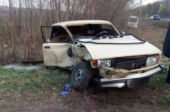 На Полтавщине столкнулось две «легковушки» и маршрутка: 7 человек в больнице На Полтавщине столкнулось две «легковушки» и маршрутка: 7 человек в больнице