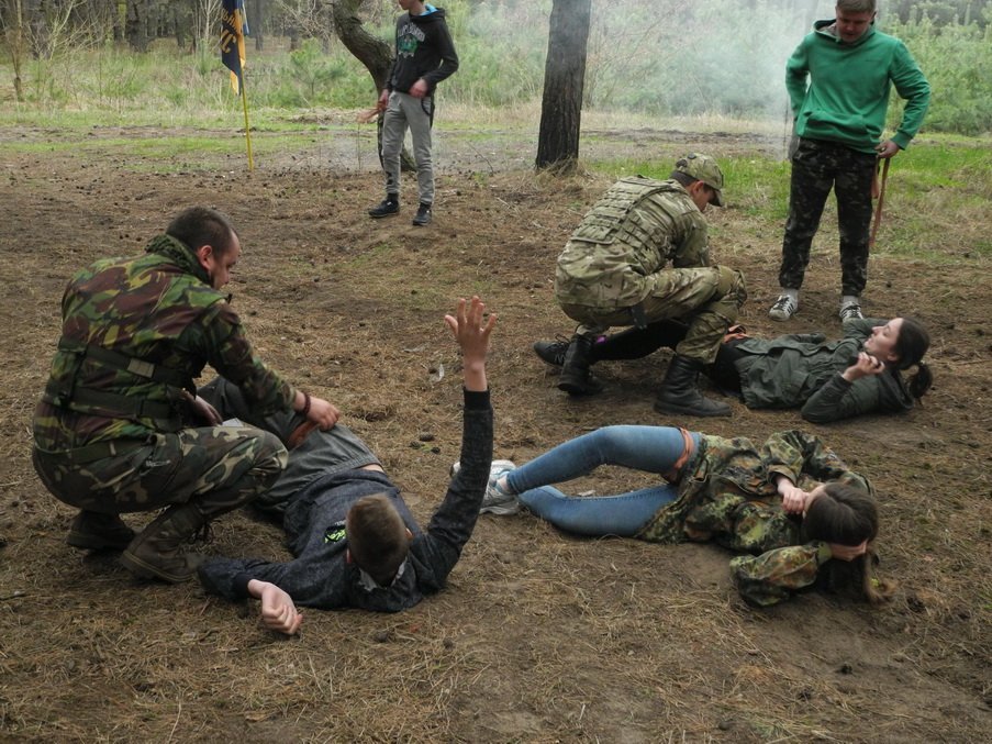 Засады, «кикимора» и лава на лаву: под Кременчугом «вышколили» всех желающих Засады, «кикимора» и лава на лаву: под Кременчугом «вышколили» всех желающих