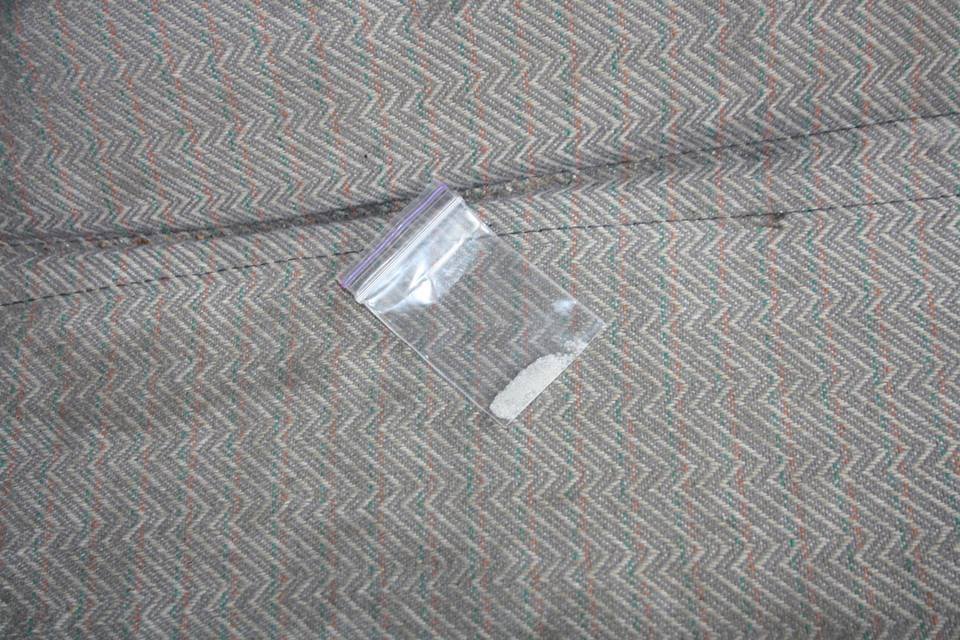 Наркотики и три «ствола» нашли патрульные у кременчужан в машине Наркотики и три «ствола» нашли патрульные у кременчужан в машине