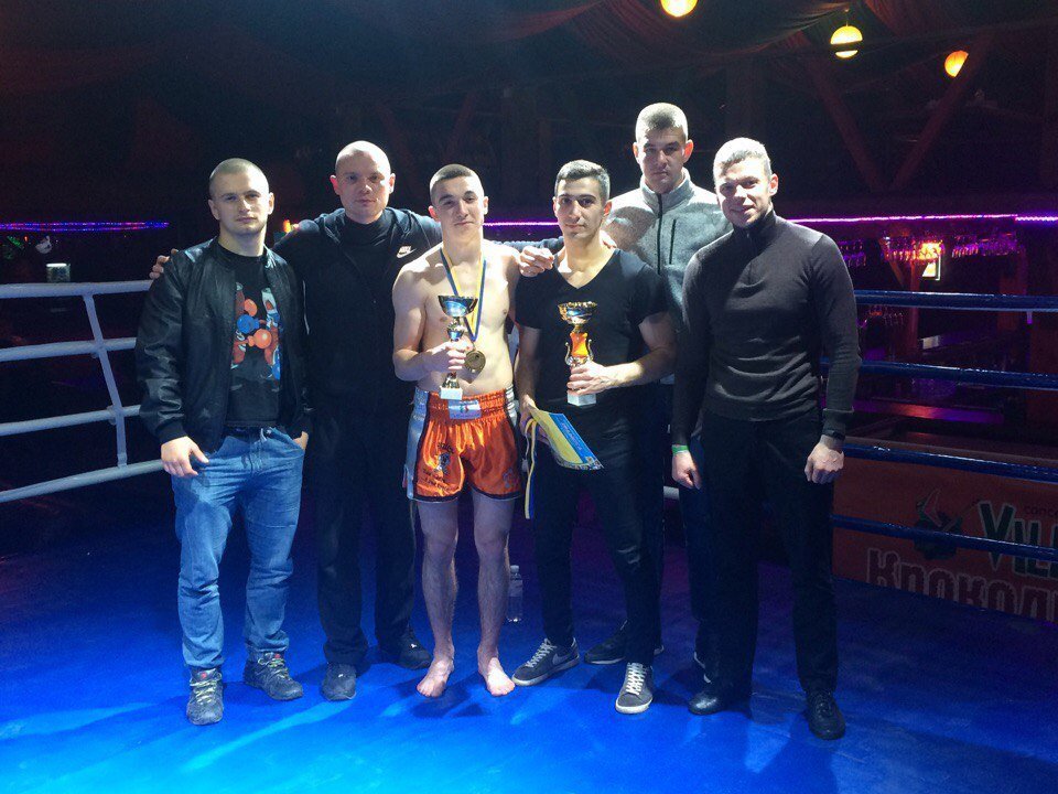 Двоє чемпіонів кікбоксерів привезли нагороди з Полтави Двоє чемпіонів кікбоксерів привезли нагороди з Полтави