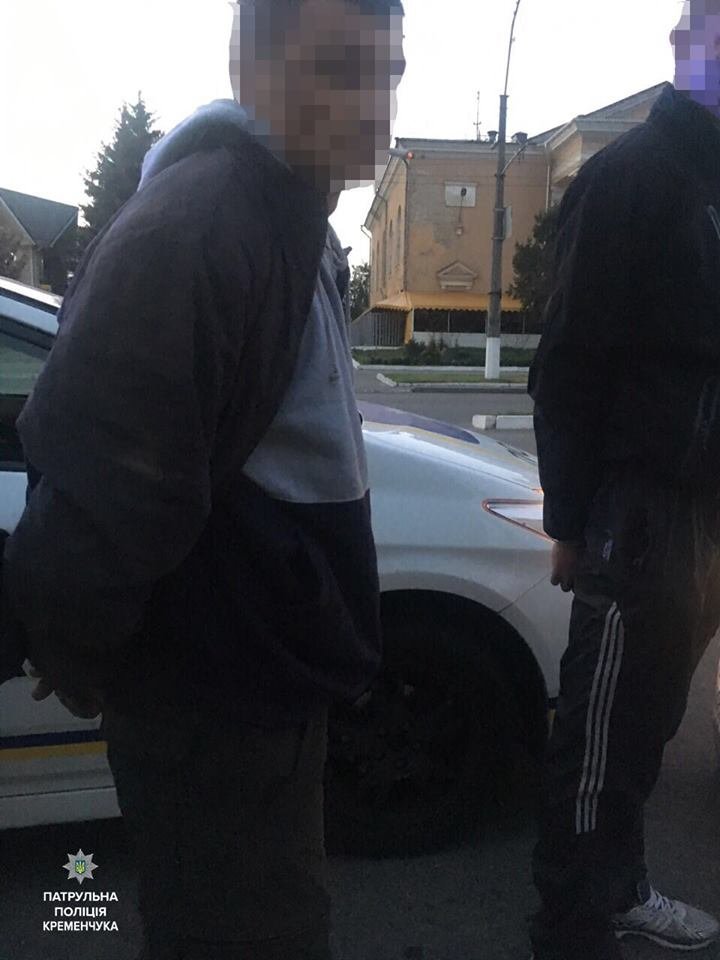 Кременчугские патрульные поймали воров с полными сумками техники Кременчугские патрульные поймали воров с полными сумками техники