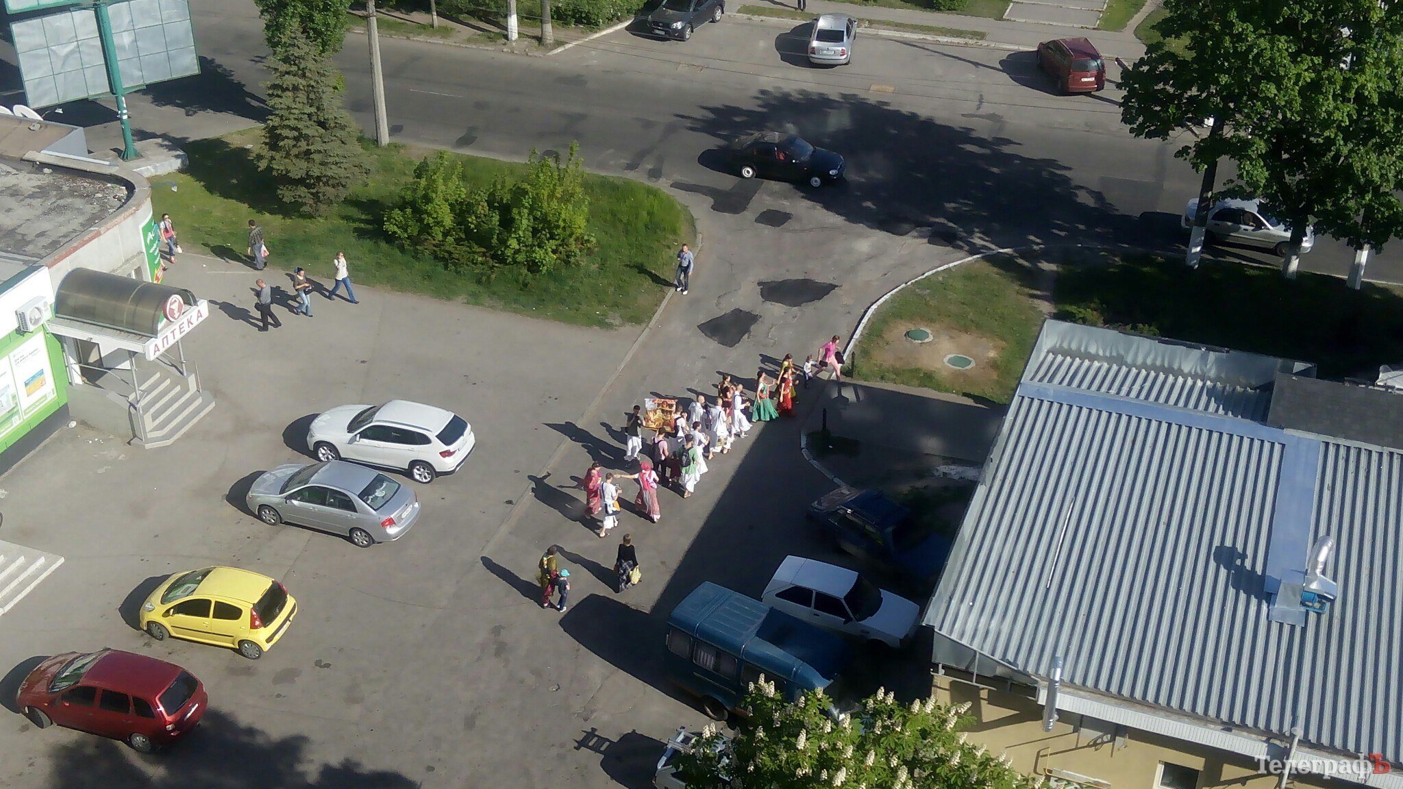 Фотофакт: кришнаиты вернулись на улицы Кременчуга Фотофакт: кришнаиты вернулись на улицы Кременчуга