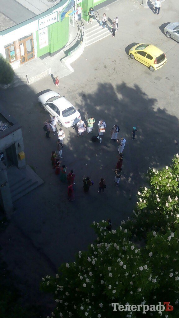 Фотофакт: кришнаиты вернулись на улицы Кременчуга Фотофакт: кришнаиты вернулись на улицы Кременчуга