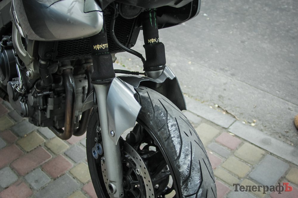 В Кременчуге на улице Киевской сбили мотоциклиста В Кременчуге на улице Киевской сбили мотоциклиста