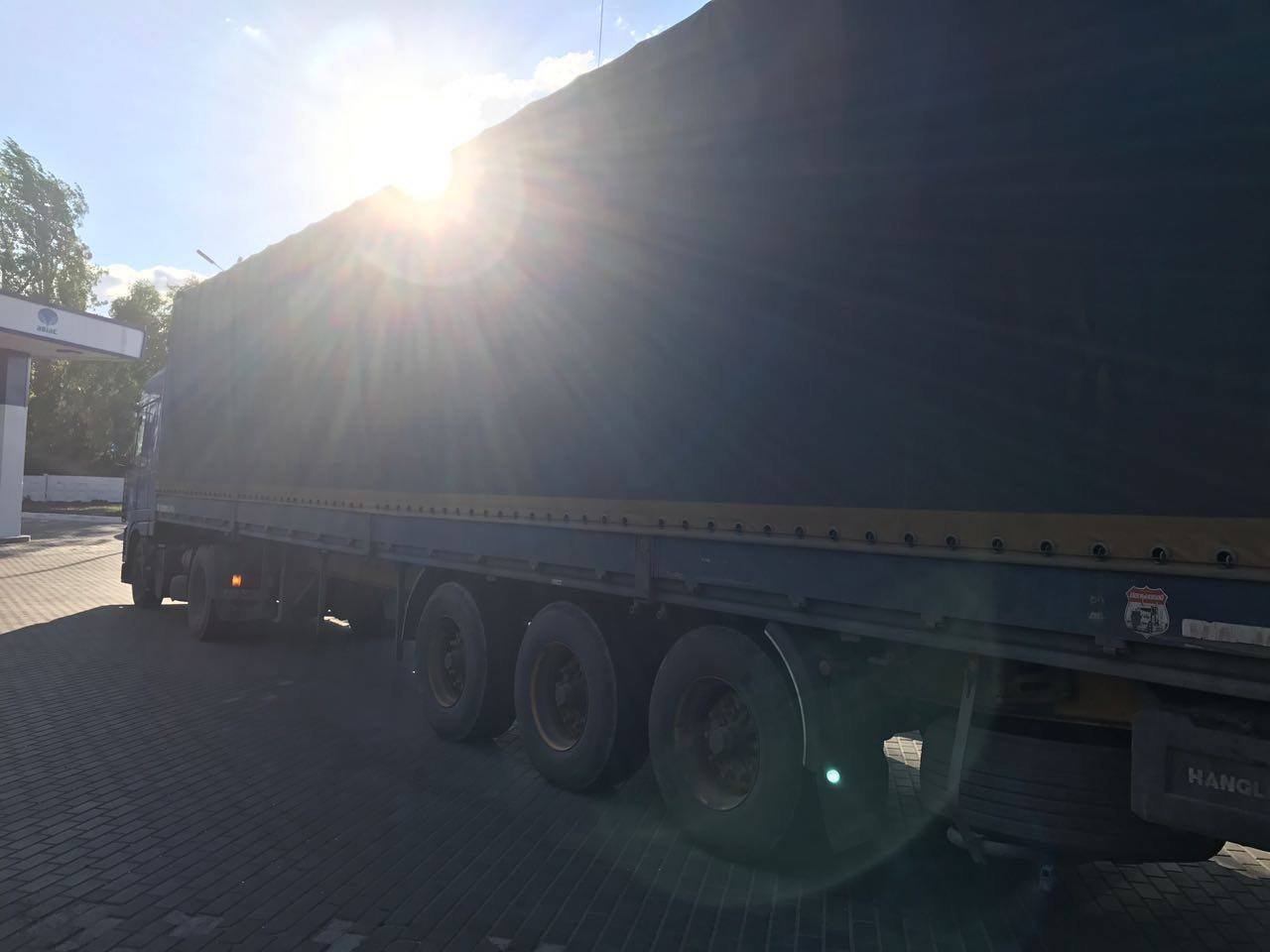 В Кременчуг не доехало 20 тонн донецкой «палёнки» В Кременчуг не доехало 20 тонн донецкой «палёнки»