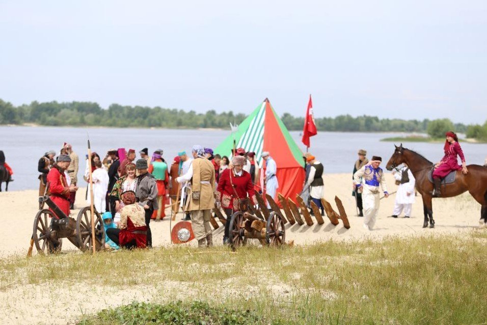 «Hej, hej, hej sokoly»: у Кременчуці 80-тисячне польсько-козацьке військо розбило 200-тисячну турецьку армію «Hej, hej, hej sokoly»: у Кременчуці 80-тисячне польсько-козацьке військо розбило 200-тисячну турецьку армію