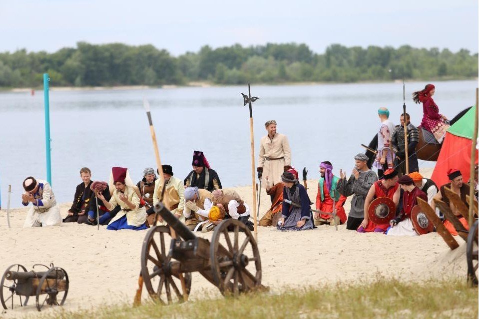 «Hej, hej, hej sokoly»: у Кременчуці 80-тисячне польсько-козацьке військо розбило 200-тисячну турецьку армію «Hej, hej, hej sokoly»: у Кременчуці 80-тисячне польсько-козацьке військо розбило 200-тисячну турецьку армію