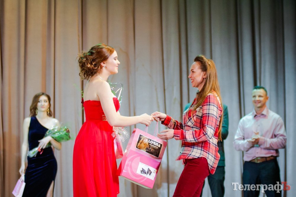 Красота спасёт мир: в Кременчуге выбрали «Королеву КрНУ - 2017» Красота спасёт мир: в Кременчуге выбрали «Королеву КрНУ - 2017»