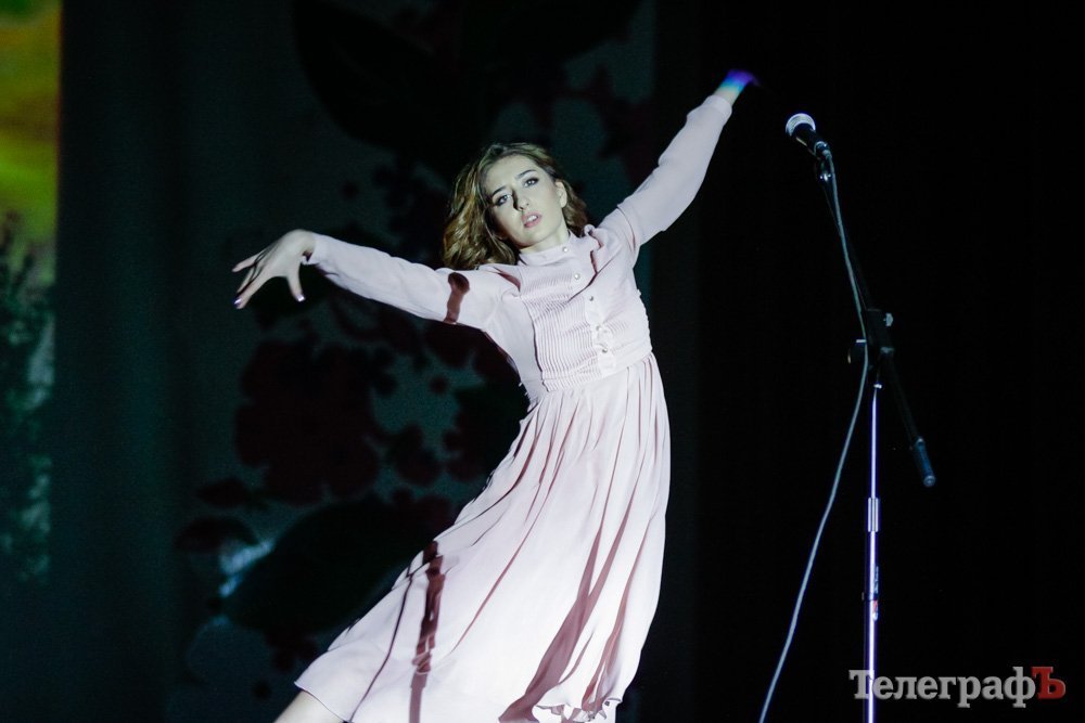 Красота спасёт мир: в Кременчуге выбрали «Королеву КрНУ - 2017» Красота спасёт мир: в Кременчуге выбрали «Королеву КрНУ - 2017»