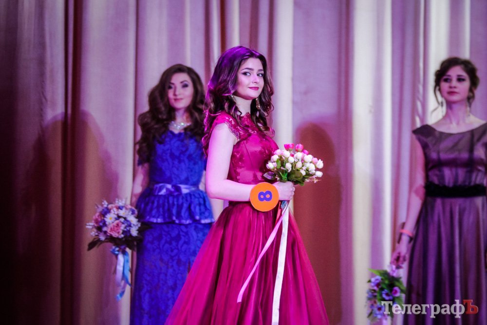 Красота спасёт мир: в Кременчуге выбрали «Королеву КрНУ - 2017» Красота спасёт мир: в Кременчуге выбрали «Королеву КрНУ - 2017»