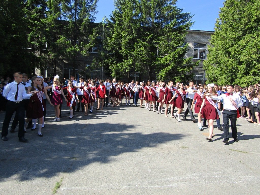 Последний звонок в Кременчуге. Присылайте фотки! Последний звонок в Кременчуге. Присылайте фотки!