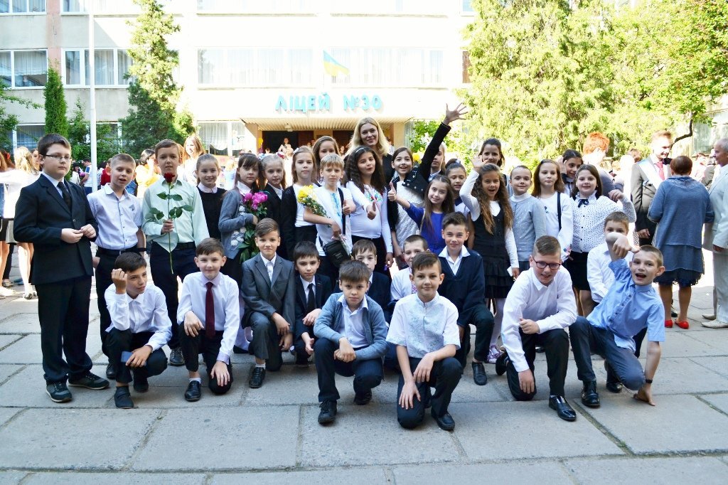 Последний звонок в Кременчуге. Присылайте фотки! Последний звонок в Кременчуге. Присылайте фотки!