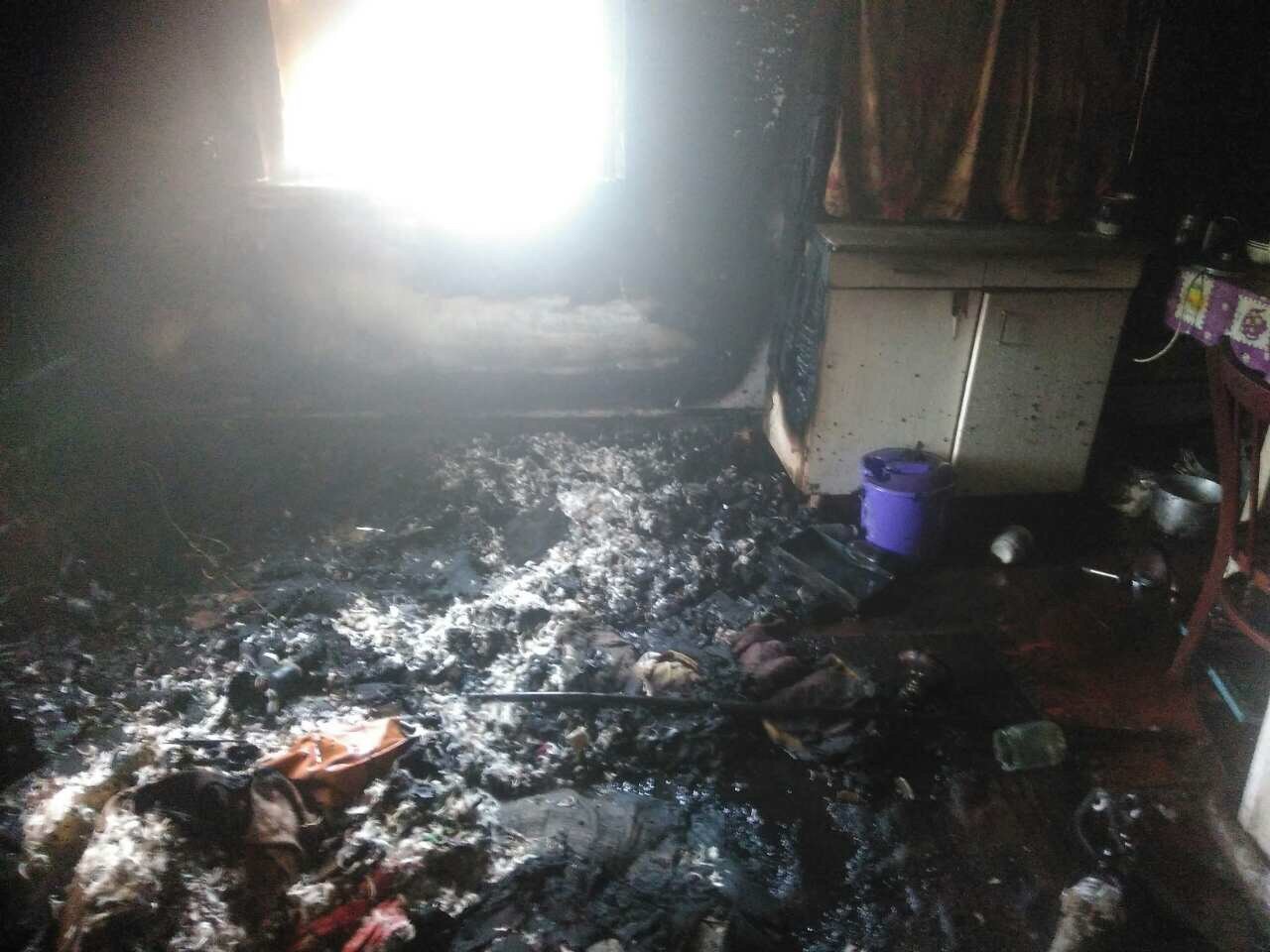 Из-за неисправной настольной лампы на Полтавщине погибла женщина Из-за неисправной настольной лампы на Полтавщине погибла женщина