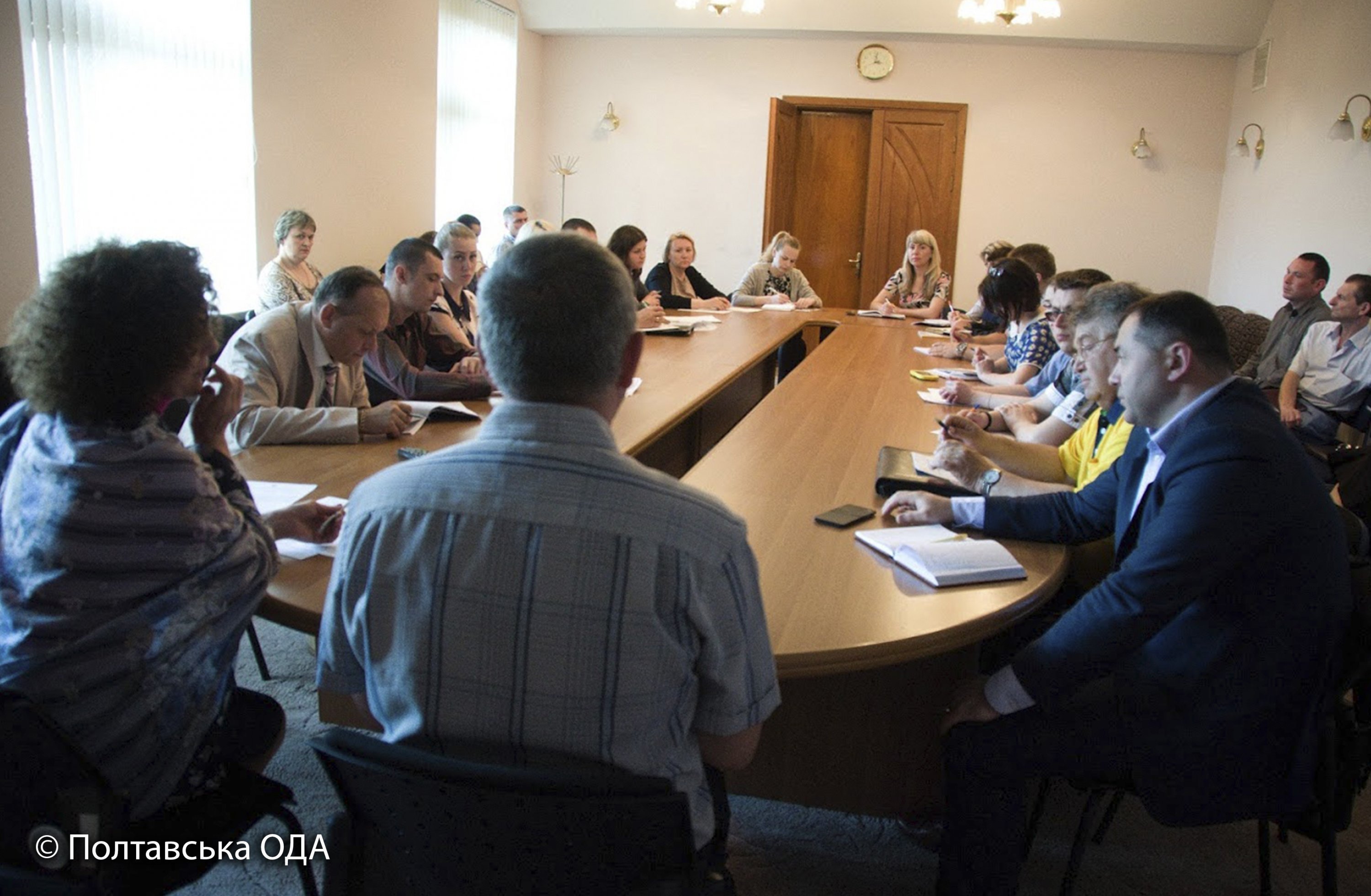 Виконавчий комітет Кременчуцької міськради перевірять 25 спеціалістів з Полтавської ОДА Виконавчий комітет Кременчуцької міськради перевірять 25 спеціалістів з Полтавської ОДА