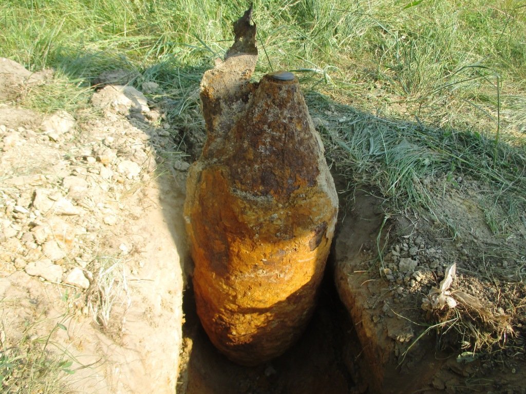 Под Кременчугом нашли 100-килограммовую авиационную бомбу Под Кременчугом нашли 100-килограммовую авиационную бомбу