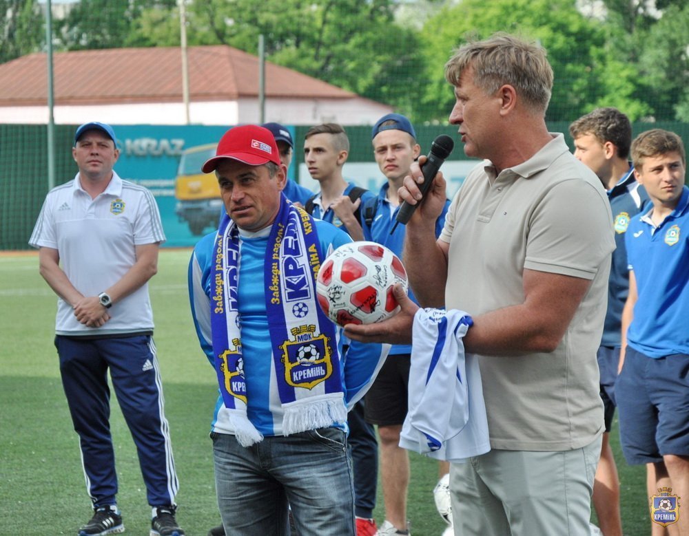 Кременчуцькі футболісти завершили сезон на «мажорній ноті» Кременчуцькі футболісти завершили сезон на «мажорній ноті»
