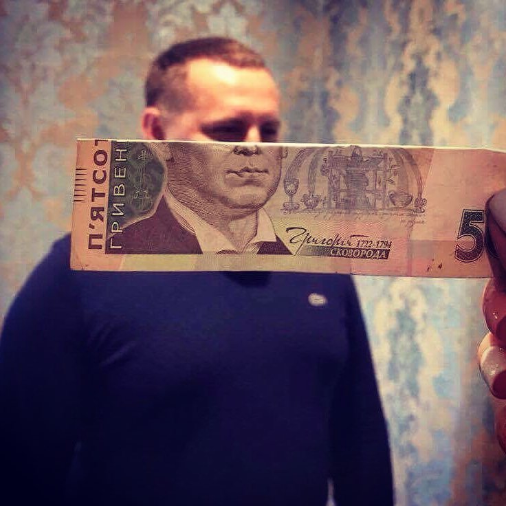 У Полтавській ОДА підтримали флешмоб допомоги онкохворим дітям У Полтавській ОДА підтримали флешмоб допомоги онкохворим дітям