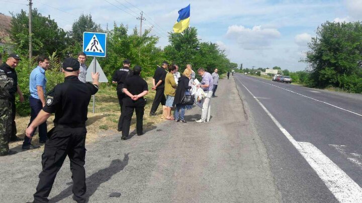 Мешканці Полтавщини перекрили трасу Полтава - Олександрія Мешканці Полтавщини перекрили трасу Полтава - Олександрія