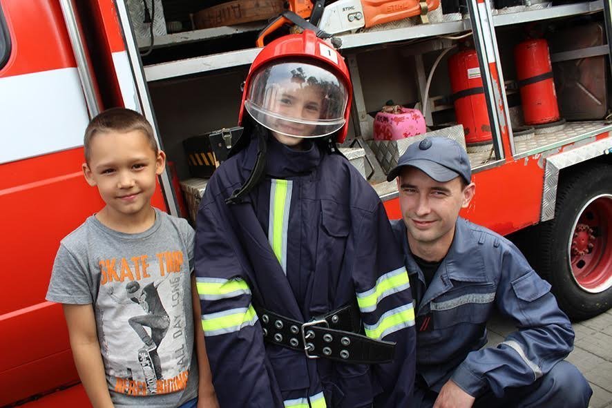 У Полтаві почали «брати на роботу» дітей за морозиво та канцтовари У Полтаві почали «брати на роботу» дітей за морозиво та канцтовари