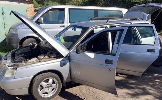 На Полтавщине задержали банду ВАЗоугонщиков, «засветившихся» в нескольких областях На Полтавщине задержали банду ВАЗоугонщиков, «засветившихся» в нескольких областях